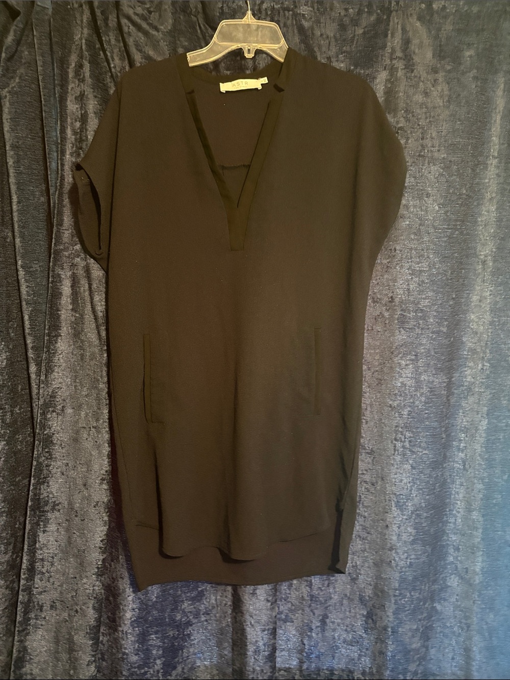 Vince Black V-Neck Short Sleeve Shift Dress